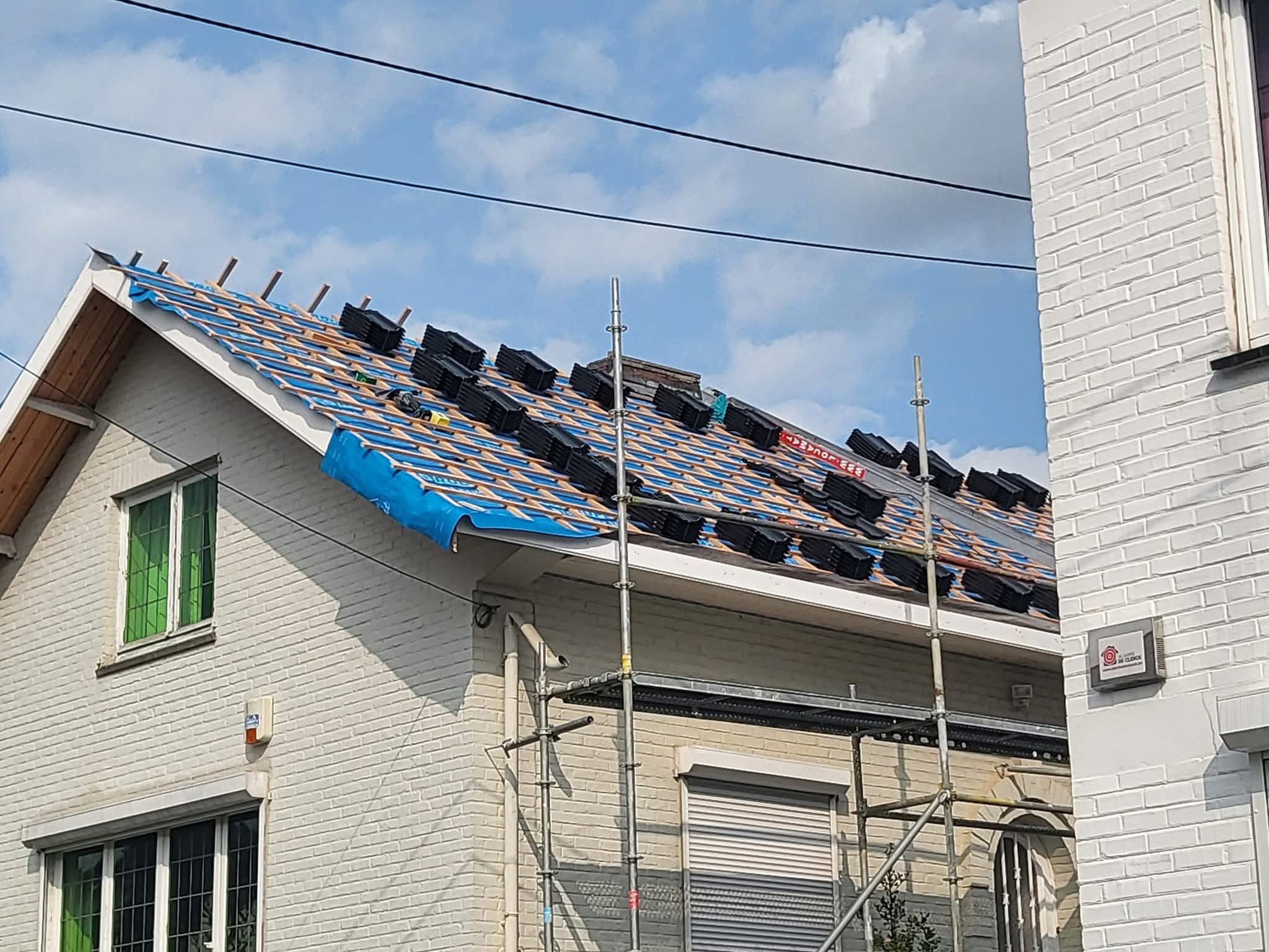 Rue résidentielle d'un quartier desservi par SP Toiture